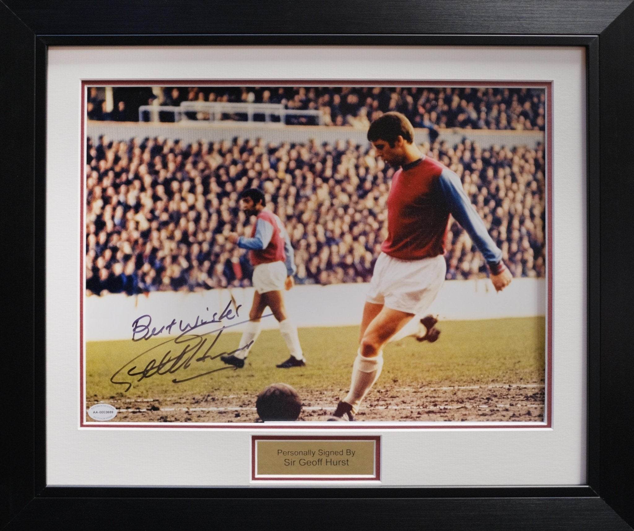 Sir Geoff Hurst signed photo West Ham - Memorabilia Framers Shop